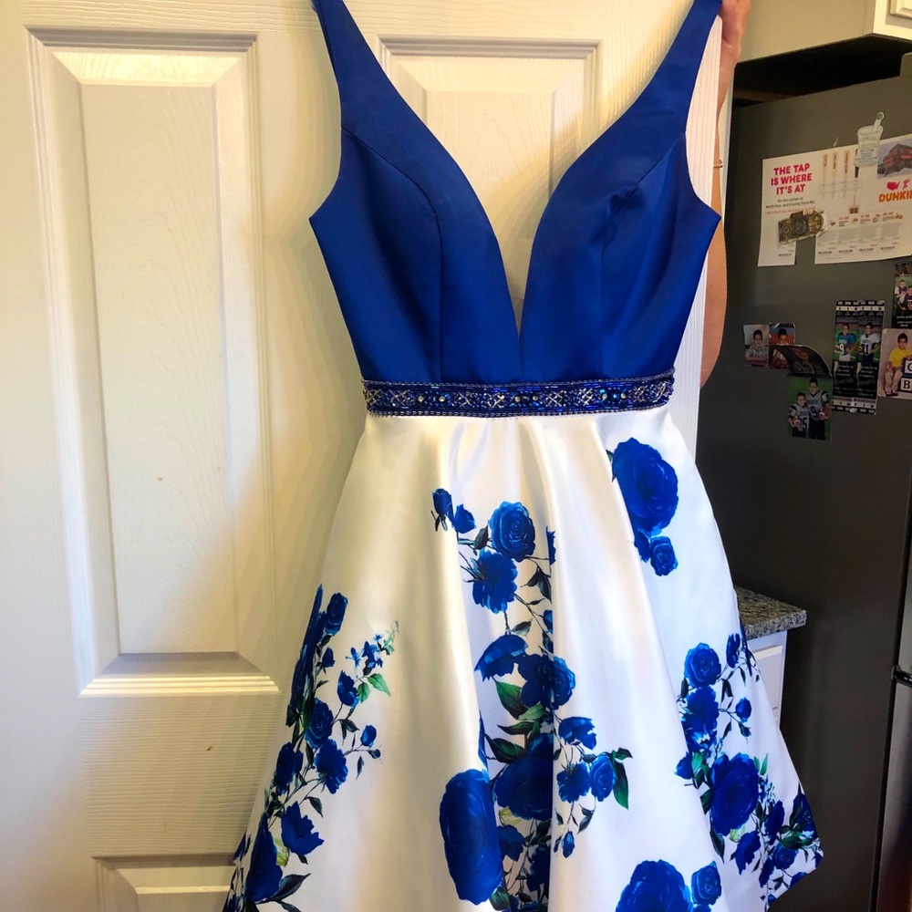 peaches boutique blue white dress